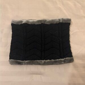 Black and Gray Knit Neck Warmer